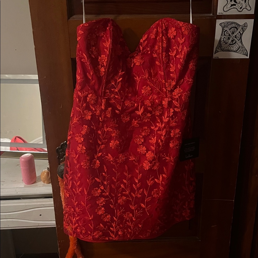 Elegant Red Floral Strapless Dress